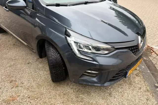 Renault Clio (2020) thumbnail 5