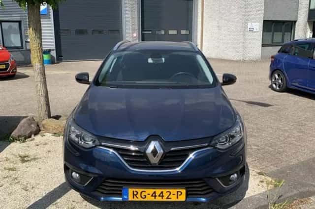 Renault Mégane (2017) thumbnail 3