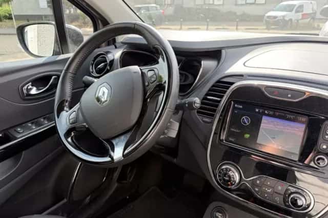 Renault Captur (2014) thumbnail 6