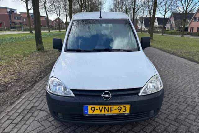 Opel Combo (2011) thumbnail 5