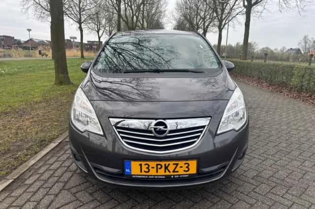 Opel Meriva (2011) thumbnail 5