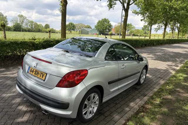 Peugeot 207 (2007) thumbnail 3