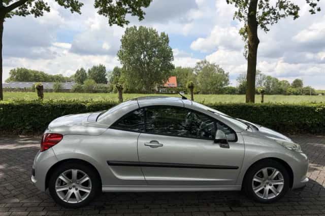 Peugeot 207 (2007) thumbnail 5