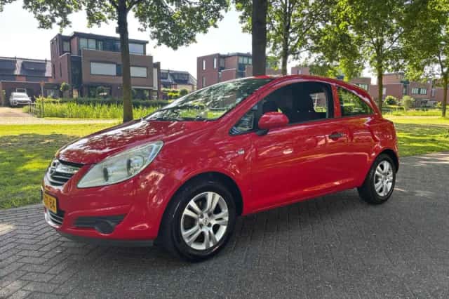 Opel Corsa (2009) thumbnail 1