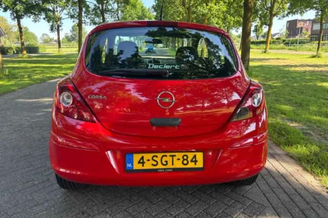 Opel Corsa (2009) thumbnail 6
