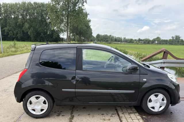 Renault Twingo (2010) thumbnail 4