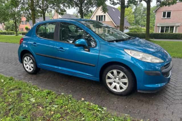 Peugeot 207 (2008) thumbnail 2