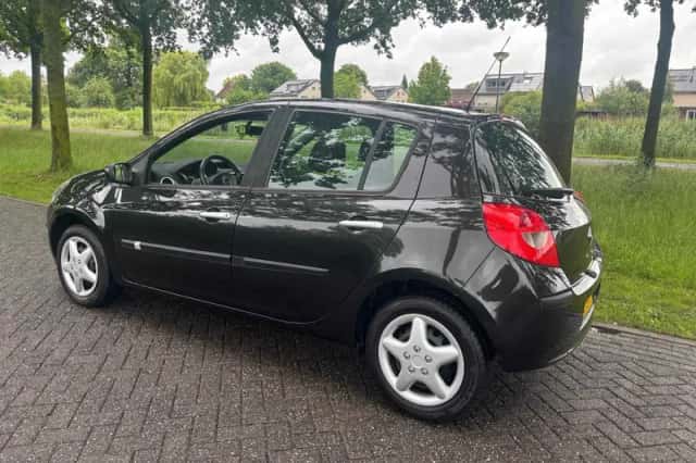 Renault Clio (2006) thumbnail 3
