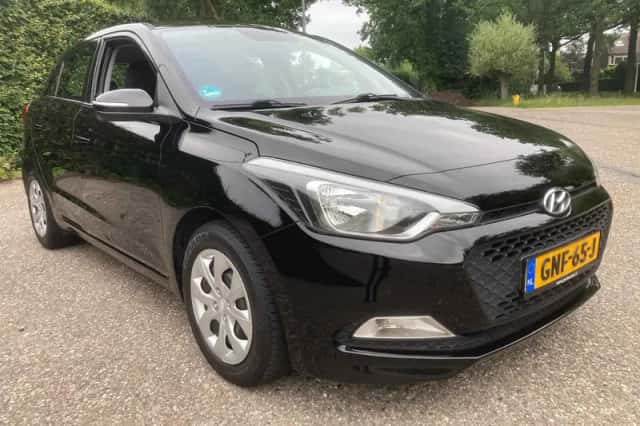 Hyundai i20 (2016) thumbnail 2