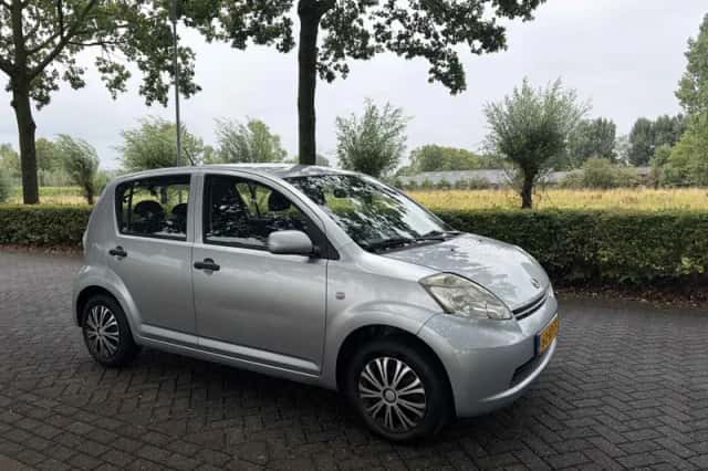 Daihatsu Sirion (2005) thumbnail 2