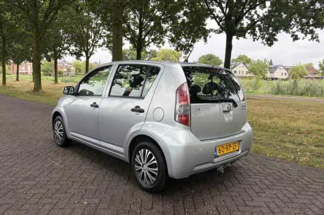 Daihatsu Sirion (2005) thumbnail 3