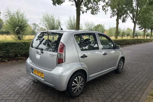 Daihatsu Sirion (2005) thumbnail 4