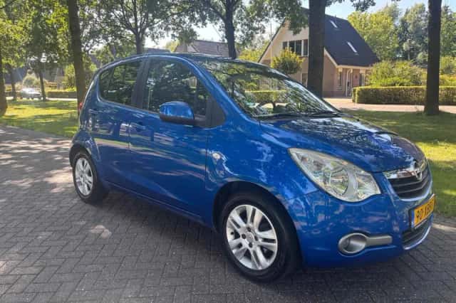 Opel Agila (2012) thumbnail 2