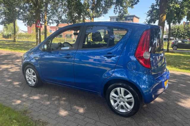 Opel Agila (2012) thumbnail 3