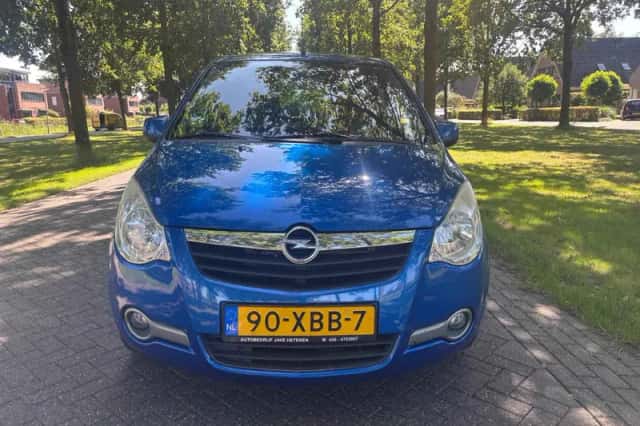 Opel Agila (2012) thumbnail 5