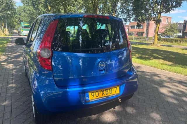 Opel Agila (2012) thumbnail 6