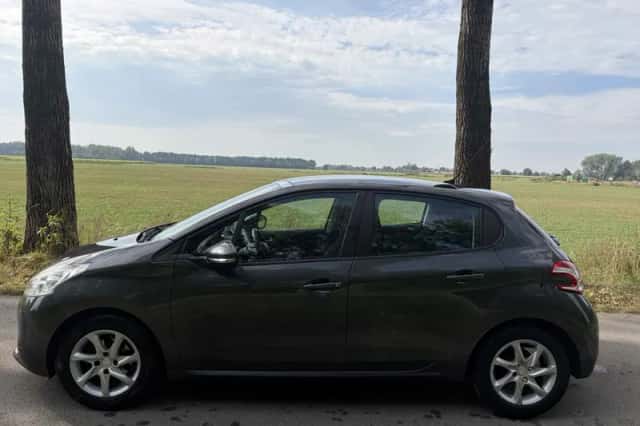 Peugeot 208 (2014) thumbnail 5