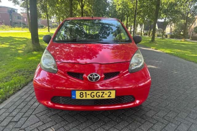 Toyota Aygo (2008) thumbnail 5