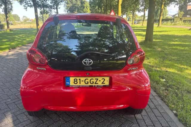 Toyota Aygo (2008) thumbnail 6