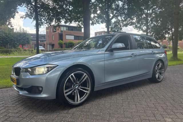 BMW 3-Serie (2013) thumbnail 1