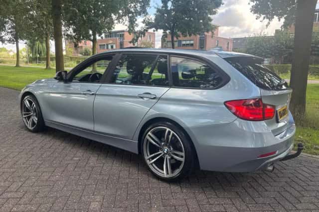 BMW 3-Serie (2013) thumbnail 3