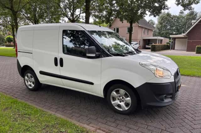 Fiat Doblò Cargo (2013) thumbnail 2