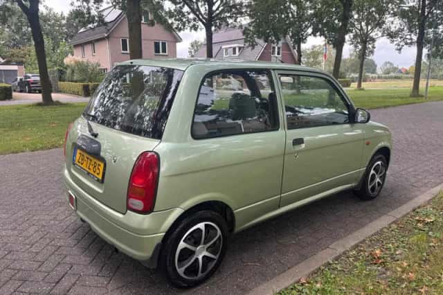 Daihatsu Cuore (1999) thumbnail 4
