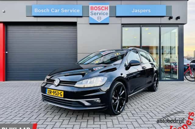 Volkswagen Golf (2019) thumbnail 1