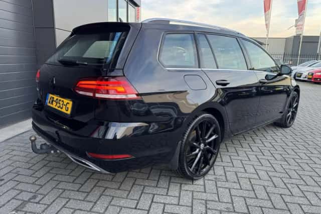 Volkswagen Golf (2019) thumbnail 6