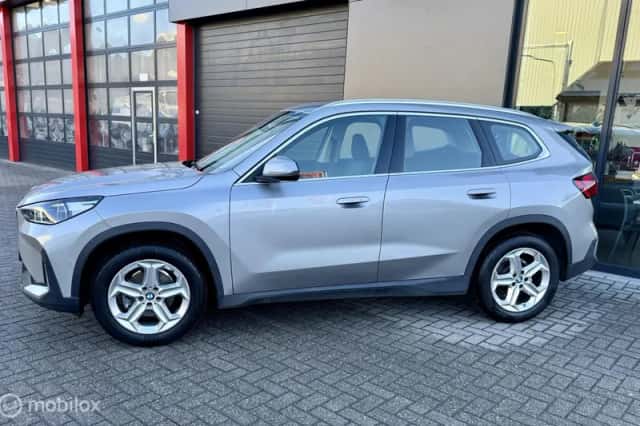 BMW X1 (2023) thumbnail 6