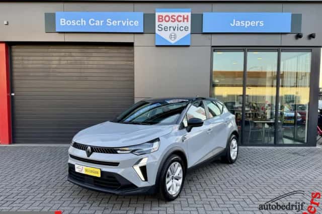 Renault Captur (2025) thumbnail 1
