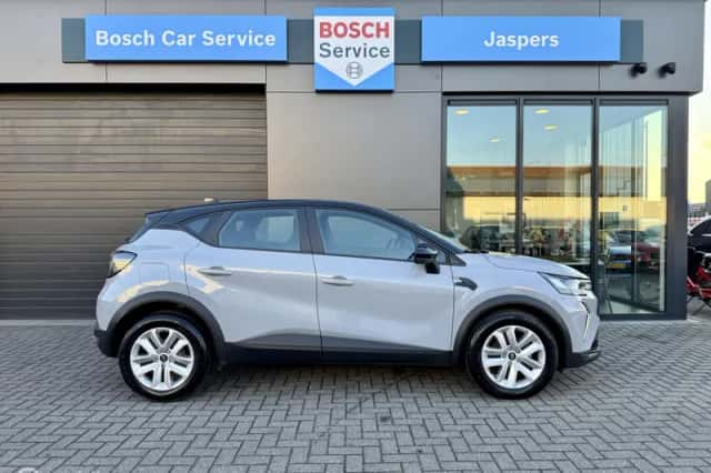 Renault Captur (2025) thumbnail 3