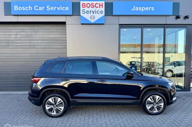 Škoda Karoq (2023) thumbnail 4