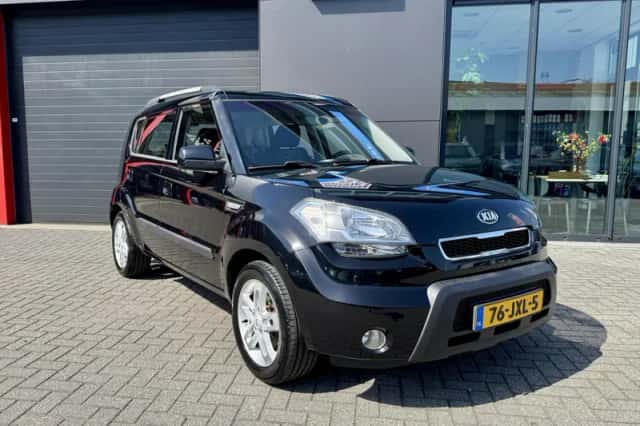 Kia Soul (2009) thumbnail 3