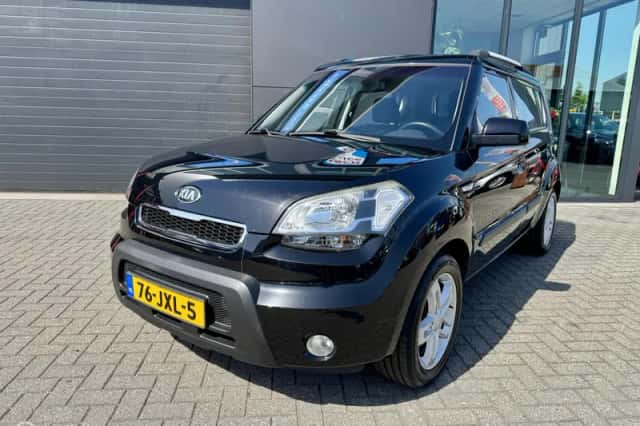 Kia Soul (2009) thumbnail 4