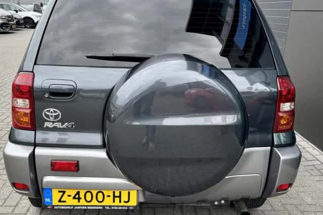 Toyota RAV4 (2005) thumbnail 6