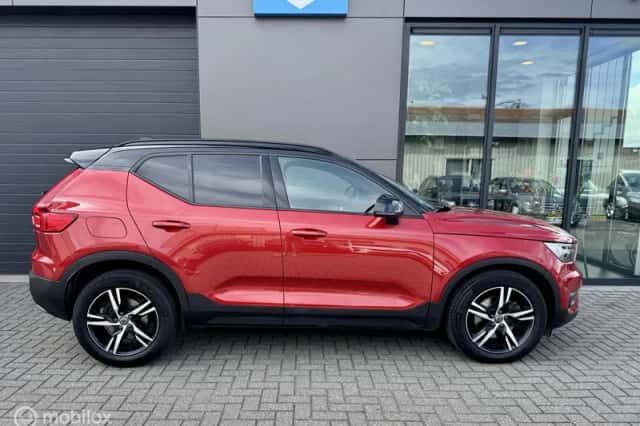 Volvo XC40 (2020) thumbnail 4