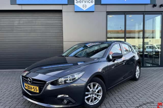 Mazda 3 (2015) thumbnail 1