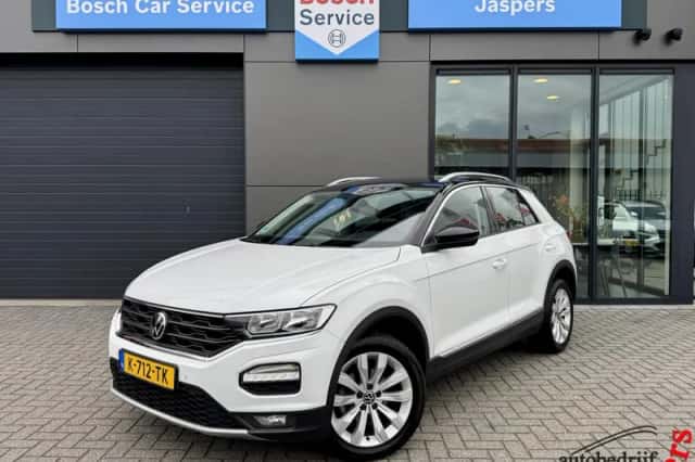 Volkswagen T-Roc (2021) thumbnail 1