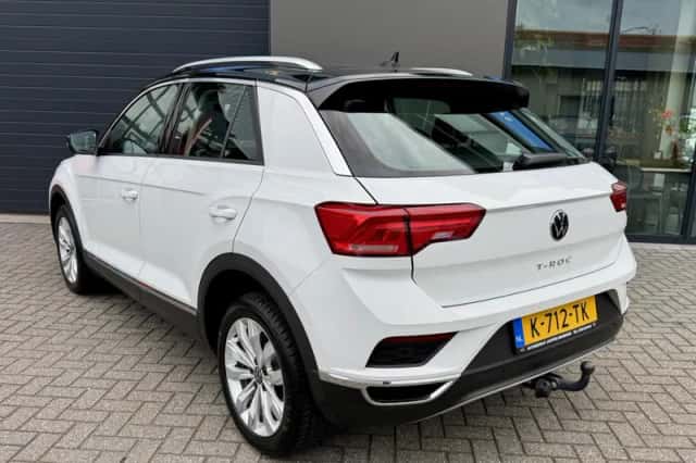 Volkswagen T-Roc (2021) thumbnail 5