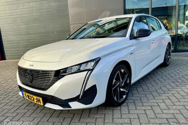 Peugeot 308 (2022) thumbnail 2