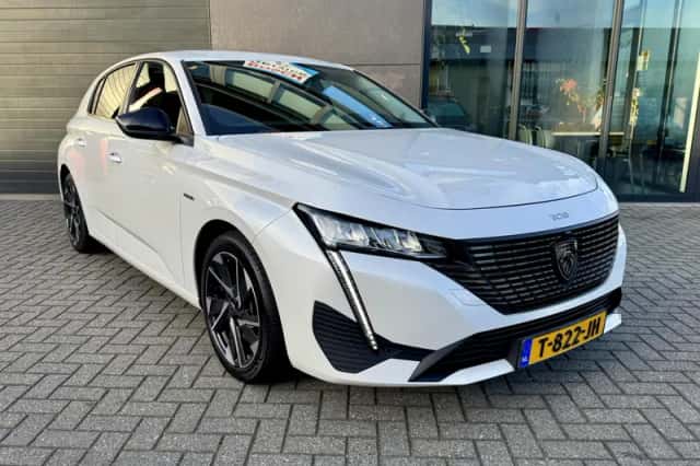 Peugeot 308 (2022) thumbnail 3