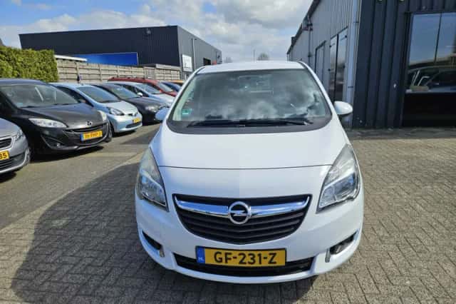 Opel Meriva (2015) thumbnail 2