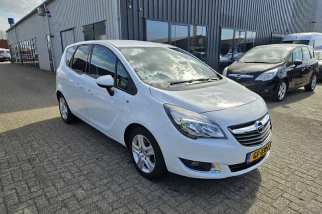 Opel Meriva (2015) thumbnail 3