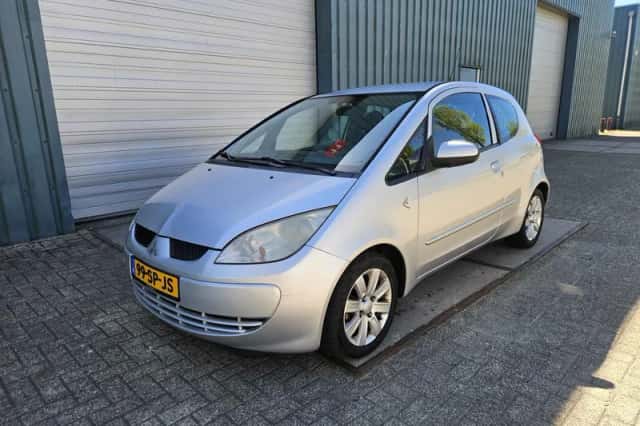 Mitsubishi Colt (2006) thumbnail 1