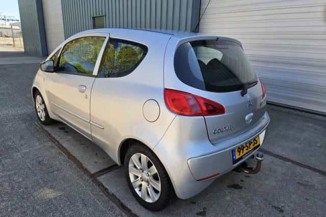 Mitsubishi Colt (2006) thumbnail 6