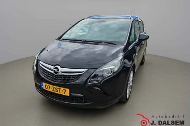 Opel Zafira (2013) thumbnail 2