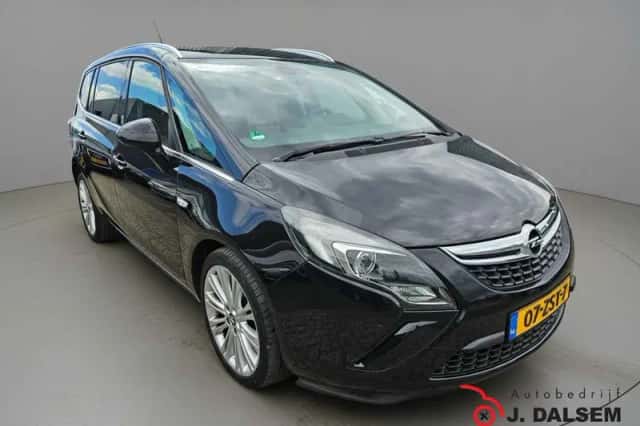 Opel Zafira (2013) thumbnail 4