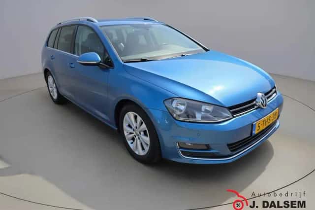 Volkswagen Golf (2014) thumbnail 3