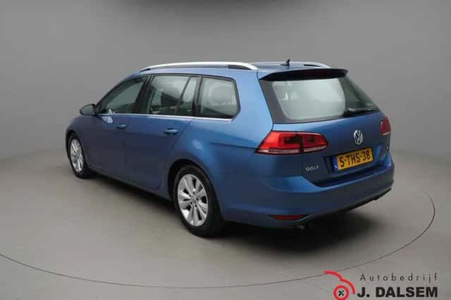 Volkswagen Golf (2014) thumbnail 4